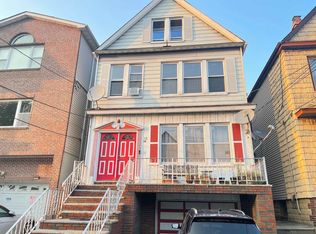 13 W 27th St #27, Bayonne, NJ 07002