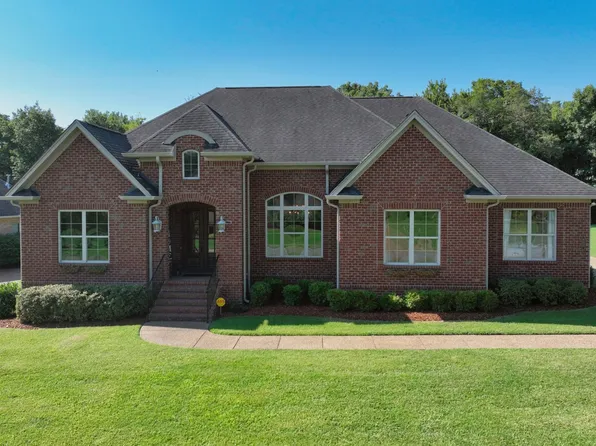 825 Piccadilly Dr, Nolensville, TN 37135