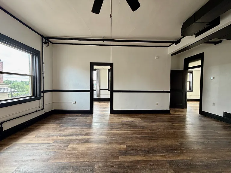 112 S Mill St #4 — Photo 8