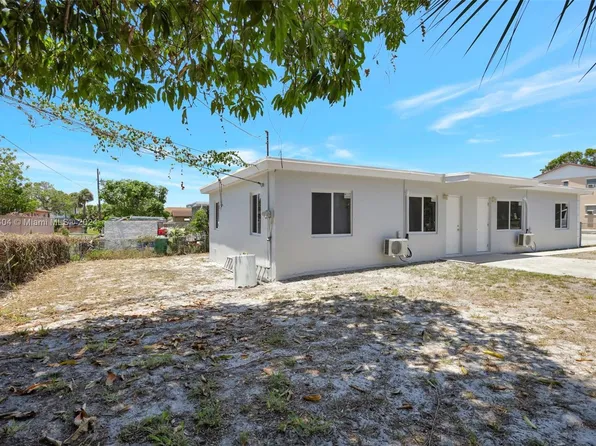 1157 W 36th St, Riviera Beach, FL 33404