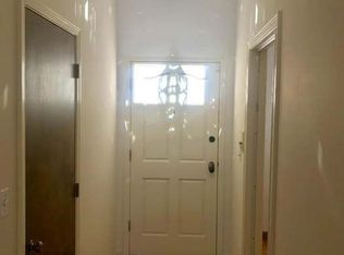 75 S Magnolia Ave, Millbrae, CA 94030