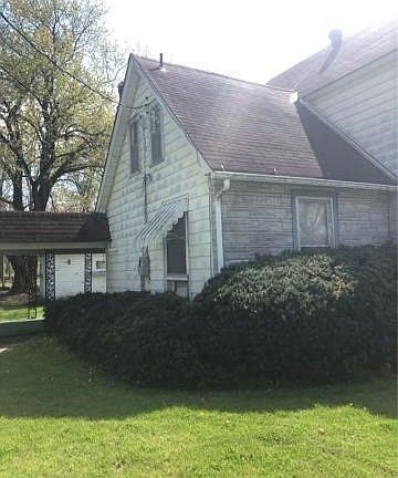 3rd image of 506 W South St