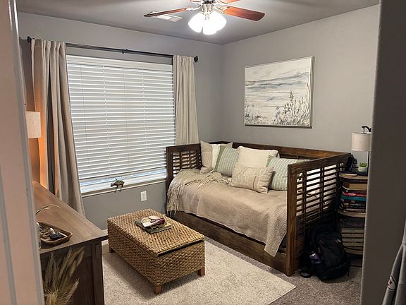 3rd image of 1190 S Gentle Valley Dr