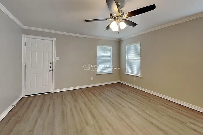 3 bed, 2.0 bath, 1408 sqft, $1,875 — Photo 3