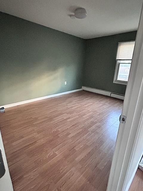 Bedroom 1 ( with 1 closet)