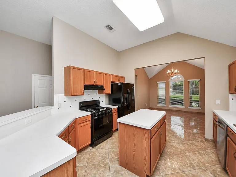 3003 Silver Spur Dr — Photo 17