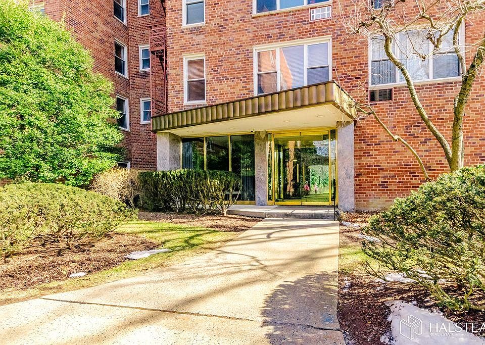 1st image of 110 Dehaven Dr