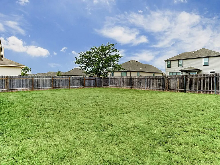 128 Almquist St — Photo 30