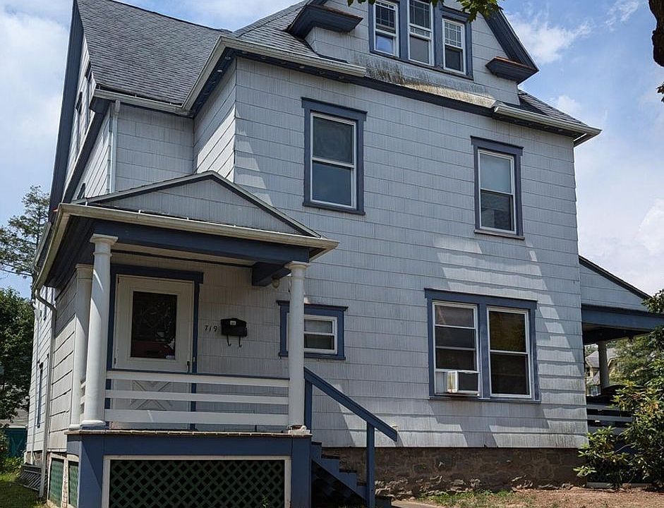 1st image of 719 1st Ave #719