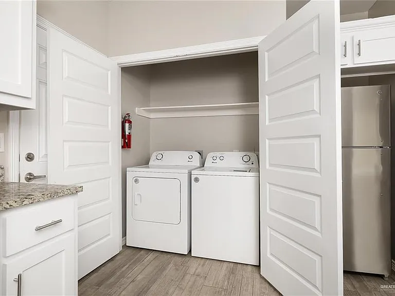 1905 Davenport St #4 — Photo 11