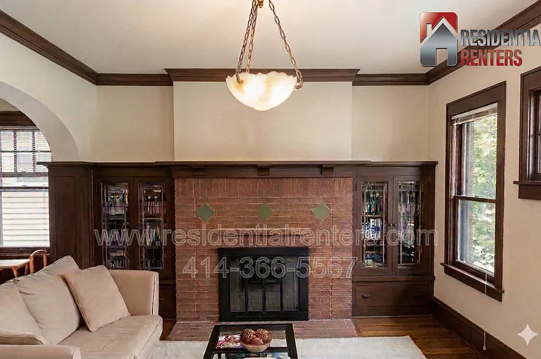 3002 N Frederick Ave — Photo 2