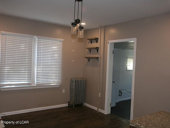 5th image of 43 S Pioneer Ave