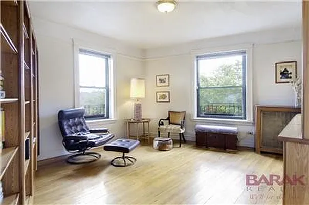 Sold by Barak Realty | media 22