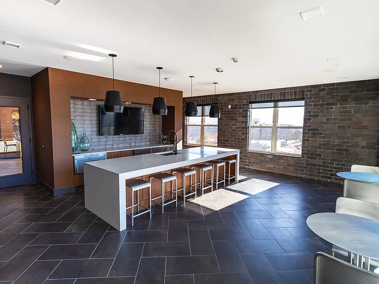 Center Square Lofts West — Photo 22
