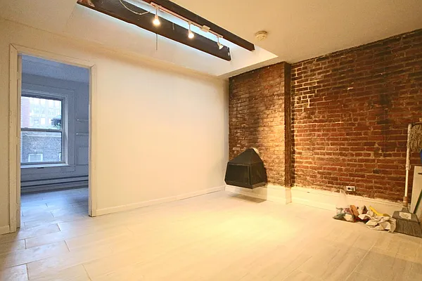 Rented by Keller Williams NYC | media 10