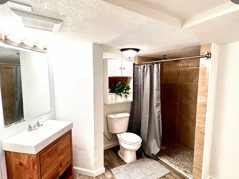 321 16th Ave SW — Photo 4