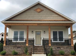 1064 13th Avenue Cir, Hickory, NC 28601