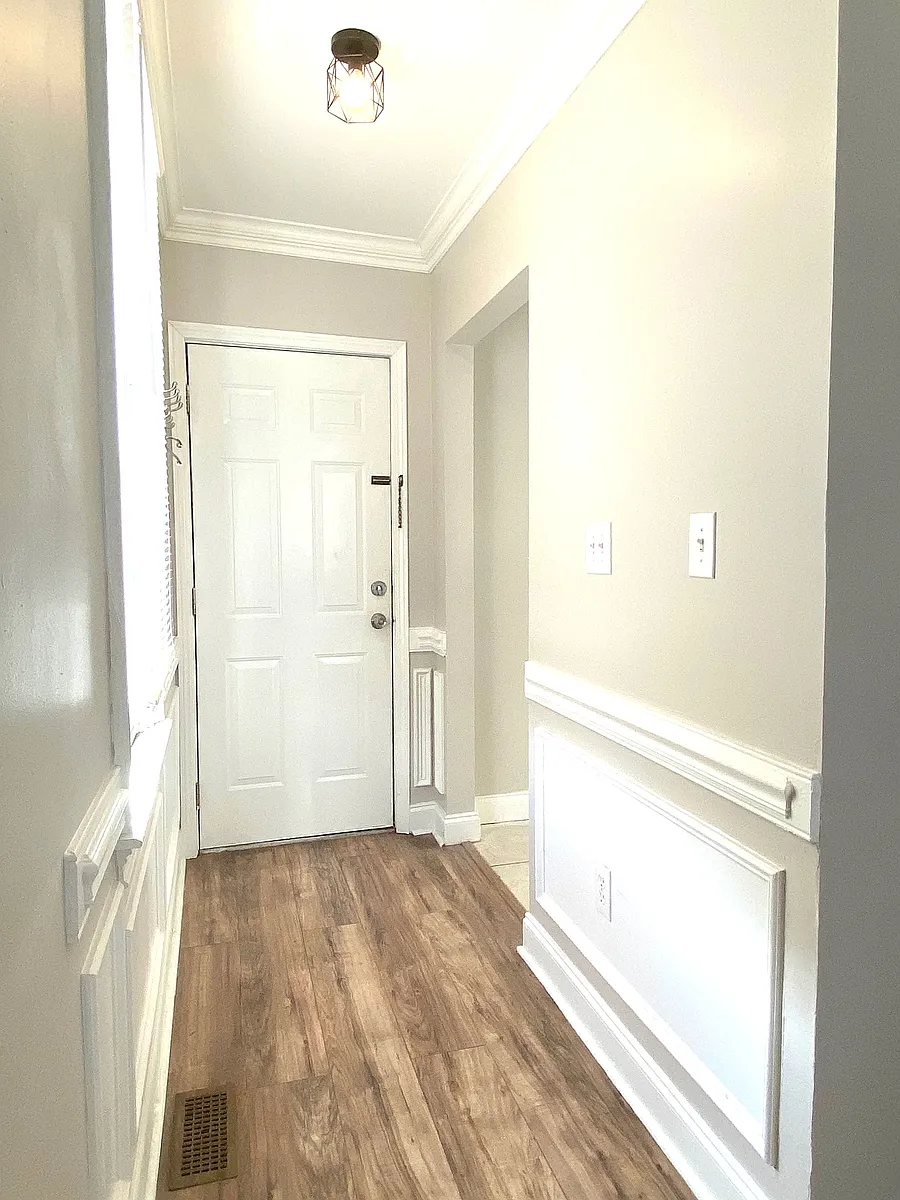 Building Photo - 536 E Park Ave #C