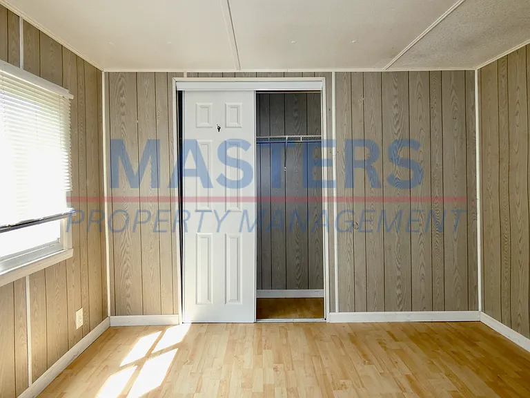 10635 Ford Rd — Photo 26