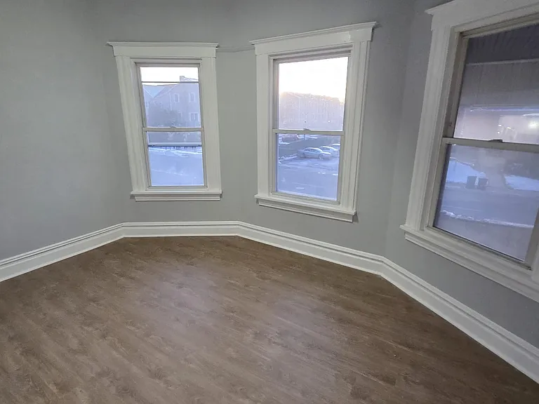 98 S Grove St #2 — Photo 4