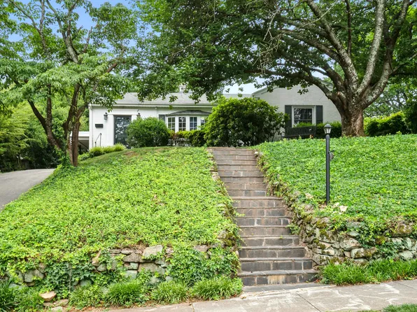 714 White Oak Rd SW, Roanoke, VA 24014