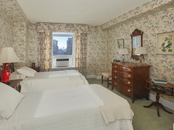 2 Beekman Place image 12 of 17