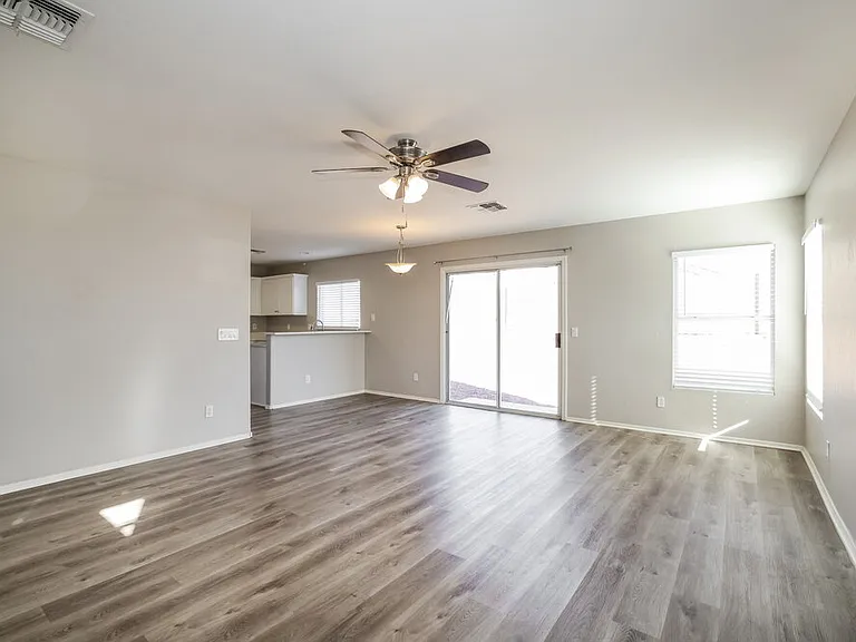 21940 W Casey Ln — Photo 6