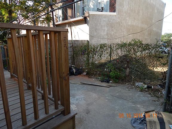 3rd image of 2042 E Monmouth St