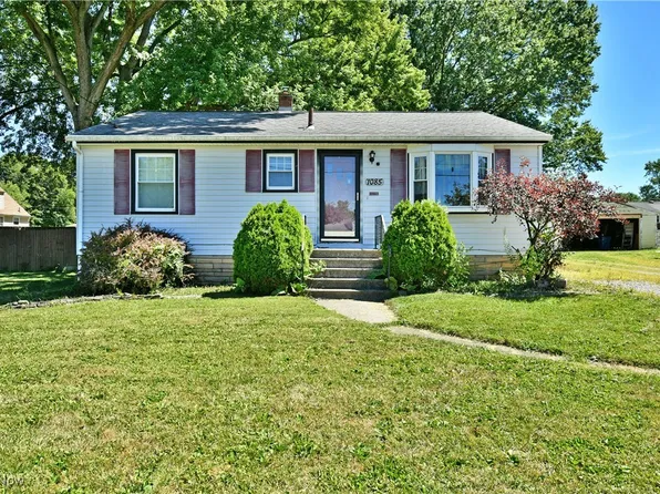 1085 North Ave, Girard, OH 44420