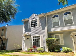 8526 J R Manor Dr, Tampa, FL 33634