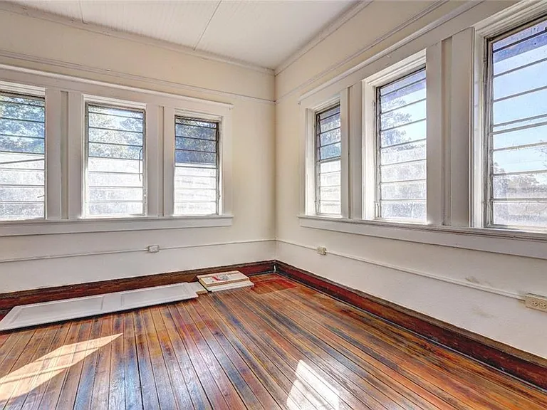 2733 Hillcrest Ave — Photo 39