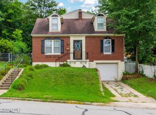 1419 Hough Park St, Jefferson City, MO 65101