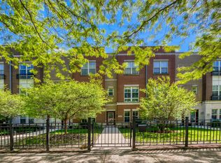 1219 W Grenshaw St, Chicago, IL 60607