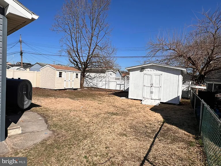 1325 Fuselage Ave — Photo 5