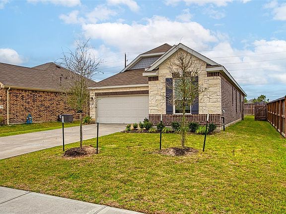 3rd image of 12802 Camellia Glade Lane