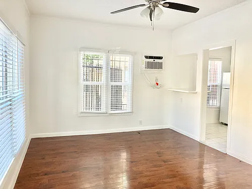 5200 Marathon St #110 Photo 1