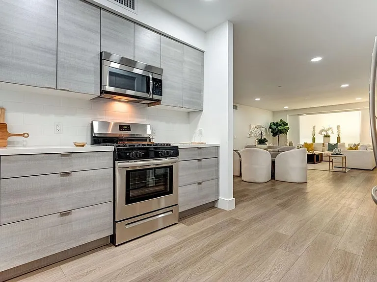 1330 Federal Ave #205 — Photo 20