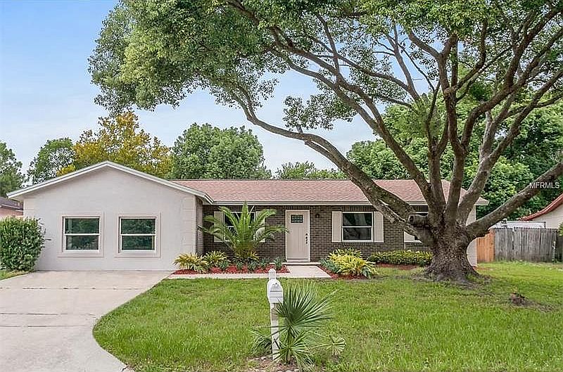 1st image of 214 Loch Low Dr