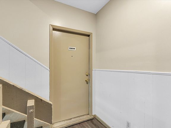 5th image of 1909 Melrose Dr APT B