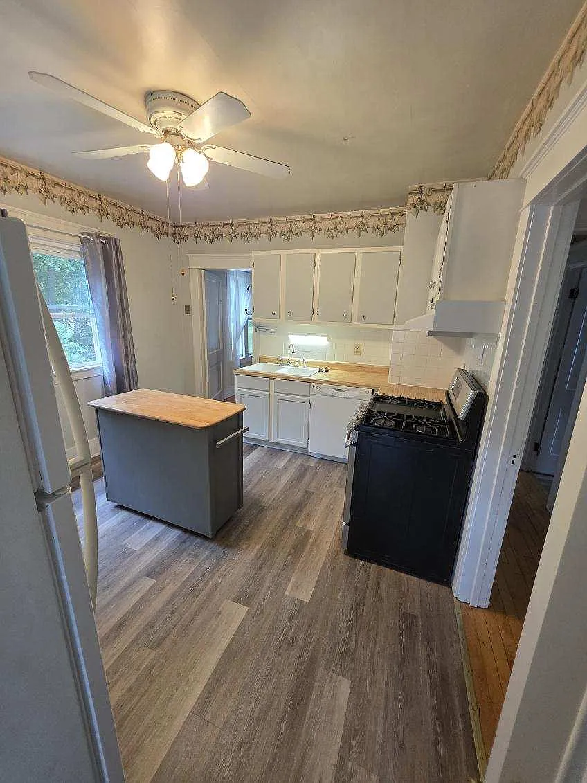 Golf Ave, New Hartford — Photo 2