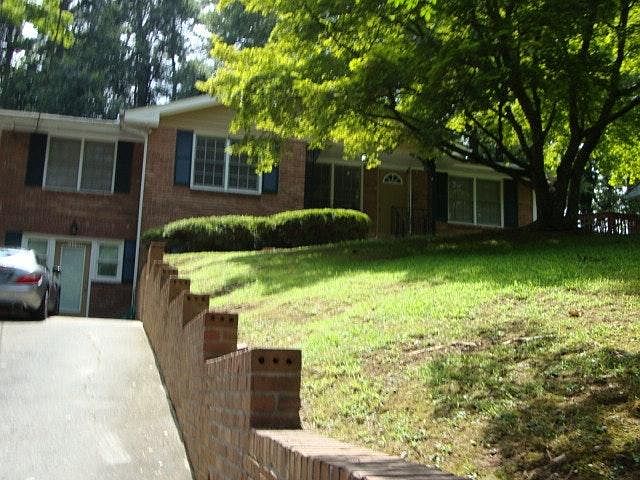 THE TOWNHOUSE IS THE UPPER RIGHT UNIT