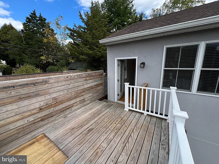 7733 Winston Rd — Photo 18