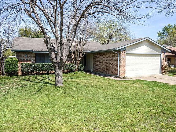 2nd image of 308 Kensinger Ct