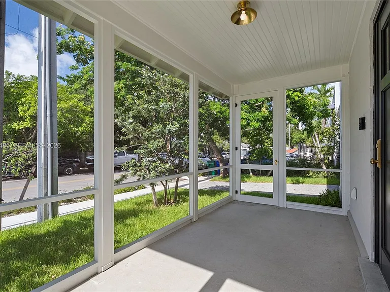 3620 Plaza St — Photo 17