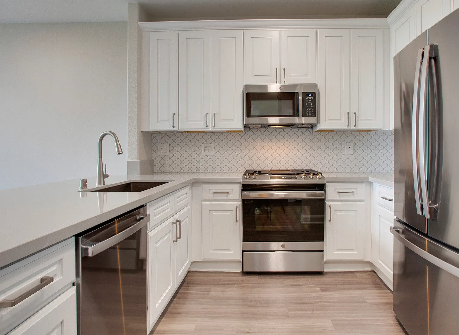 2 bed, 2.5 bath, 1520 sqft, $6,108 — Photo 1