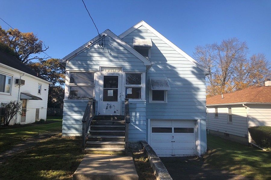 1st image of 16 Delmar St