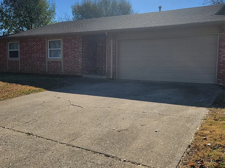 4805 W Charleston St — Photo 7
