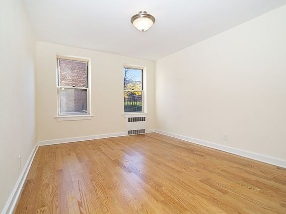 5th image of 6515 Yellowstone Blvd APT 1F