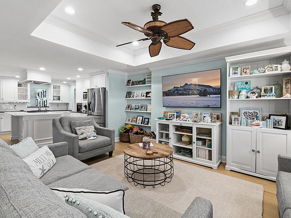 5th image of 106 Windsor Road E