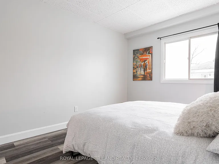 469 Grey St #7 — Photo 10